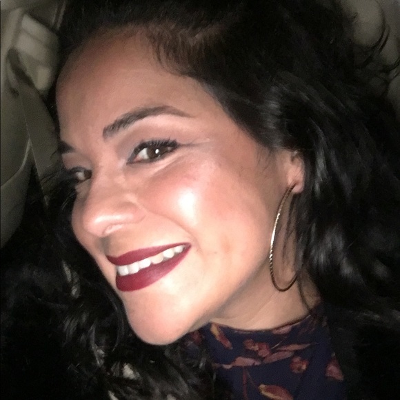 Meet your Posher, Veronica - Picture 1 of 1